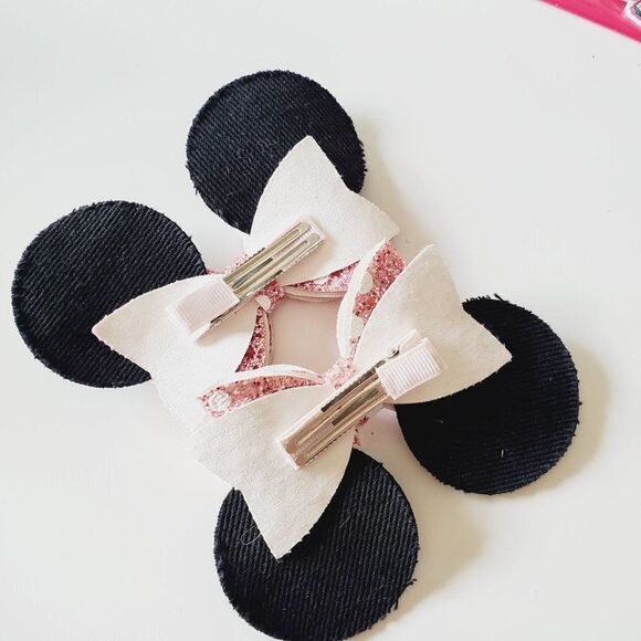 New Disney Junior Minnie Mouse Pack:  tote bag a mini bag, 2 hair clips and more - Picture 11 of 16